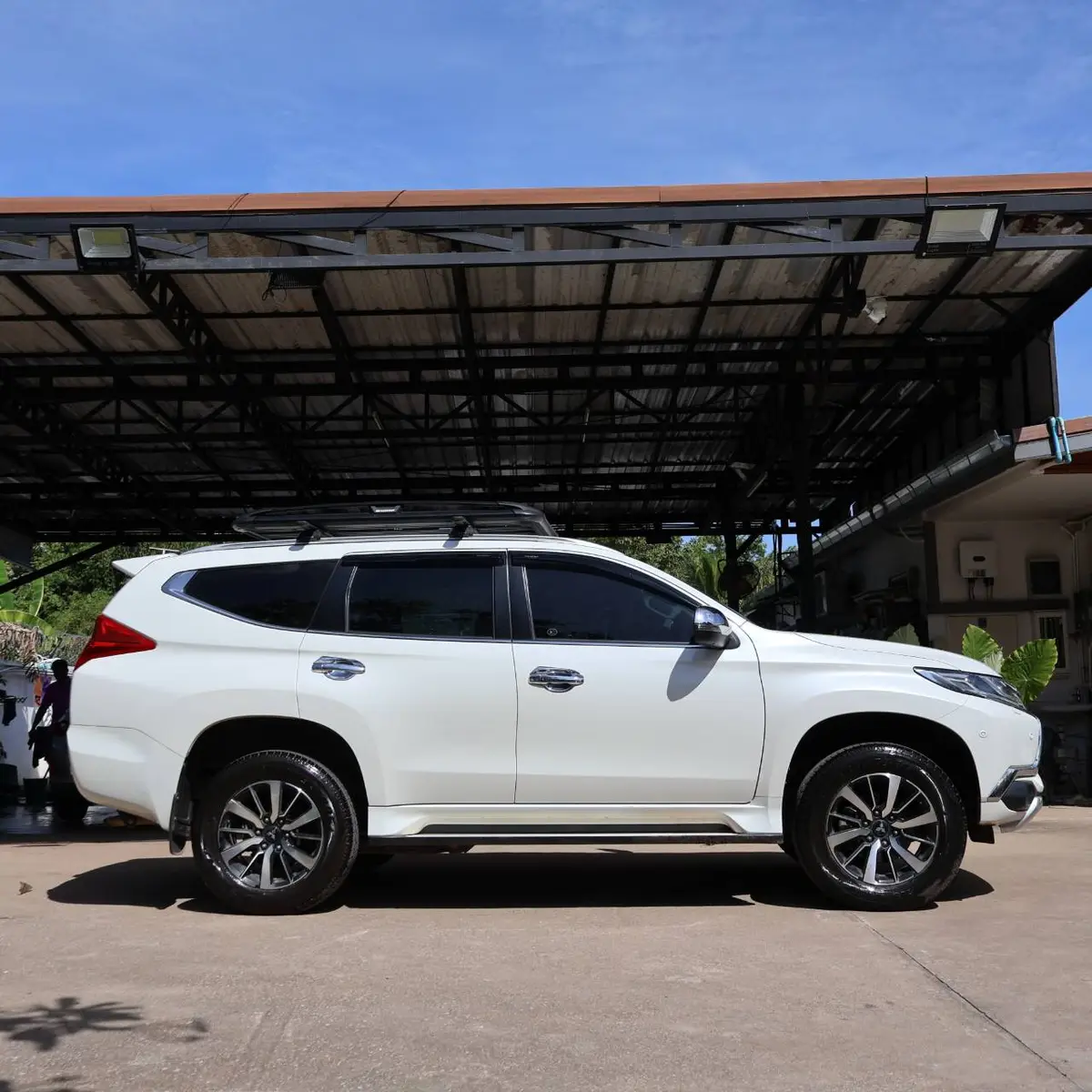 Mitsubishi Pajero Sport for rent in Udon Thani – photo 4