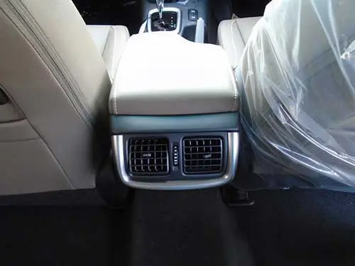 Toyota Hilux Revo for rent in Udon Thani – photo 4