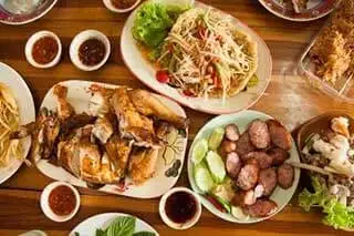 Somtam Je Kai